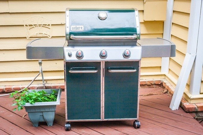 The Right Way To Clean Your Gas Grill and Why You Should Do It