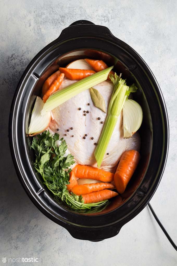Slow cooker chicken broth