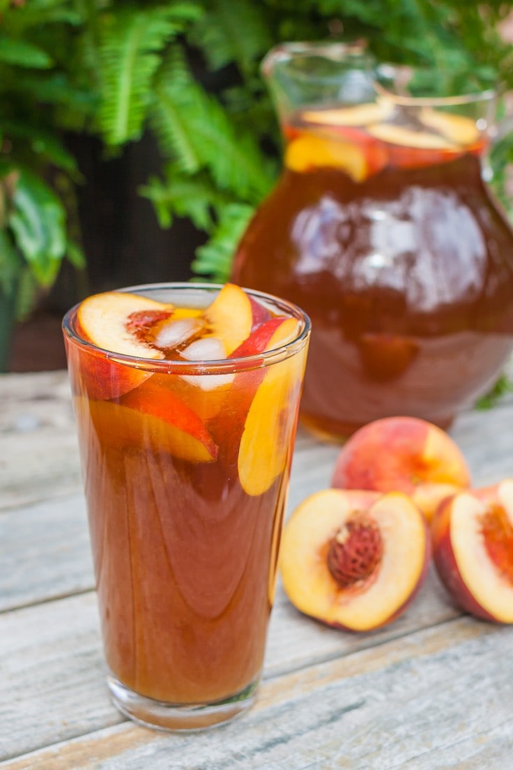 It's so simple and easy to make, Peach Iced Tea recipe made with real peaches and only three ingredients! 