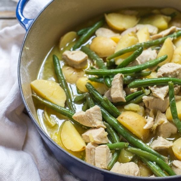 An Easy weeknight Thai Green Chicken Curry the whole family will love!