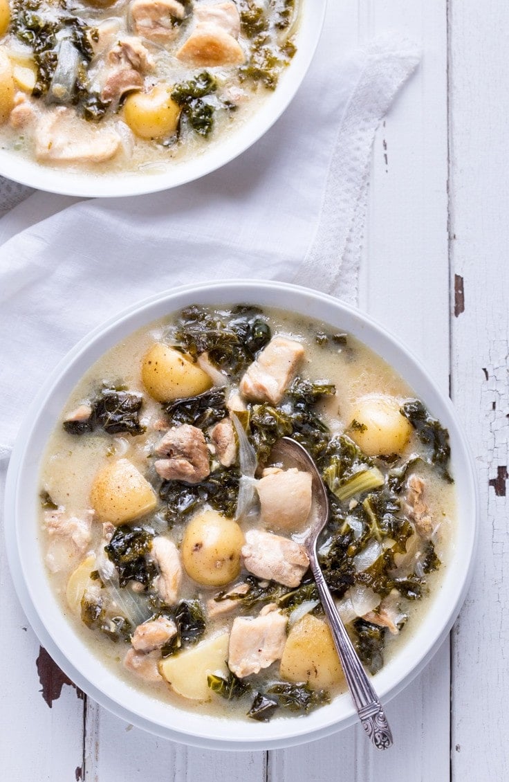 Paleo Chicken Stew with Kale and Potatoes - So simple to make and with ingredients you can find anywhere! Perfect comfort food your whole family will love! | gluten free | paleo | primal | dairy free |