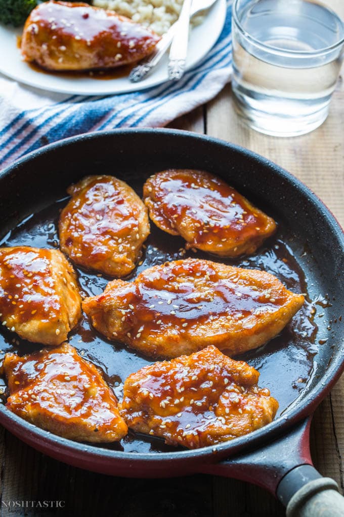 Quick, easy, and healthy, this Gluten Free Sesame Chicken with Honey recipe is a winner and it cooks in only 10 minutes, you'll love it! With Paleo option | 475 Calories Per Serving |