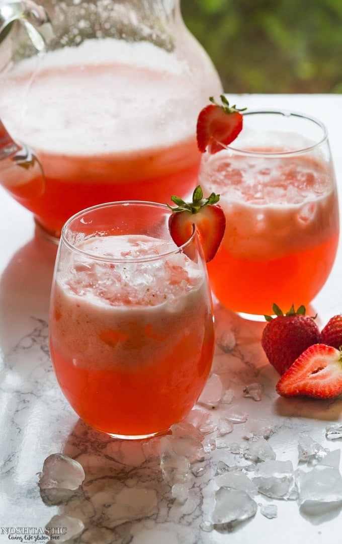 Make this Homemade Strawberry Lemonade in only FIVE minutes!! It's so good, you'll never want to go back to store bought! | gluten free, dairy free, vegan |