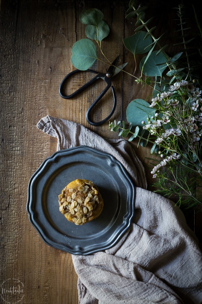 The BEST Gluten Free Pumpkin Muffins made with real pumpkin and Pumpkin Pie Spice plus a delicious streusel oatmeal topping, they are gluten free & healthy.