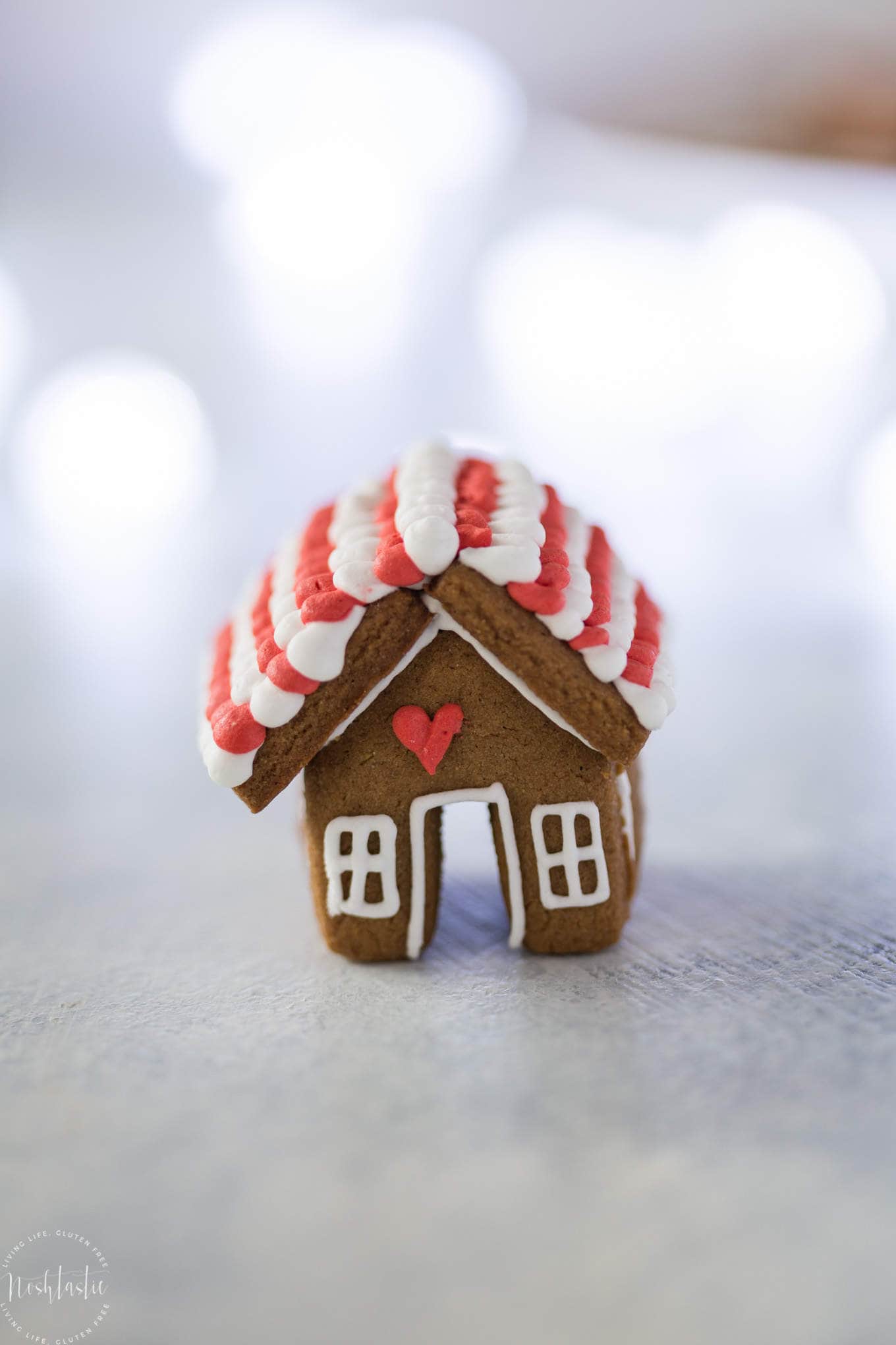 Mini Gingerbread House Mug Toppers - Modern Glam