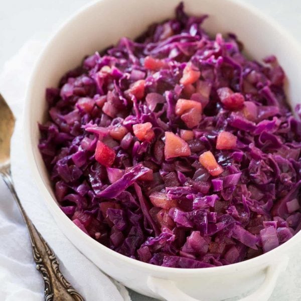 pressure cooker braised red cabbage and apple recipe in your Instant Pot or Electric Pressure cooker, it only takes 5 minutes, it's perfect to serve with most meats and of course it's gluten free, vegan, vegetarian, and low calorie, and has a paleo and vegan option.