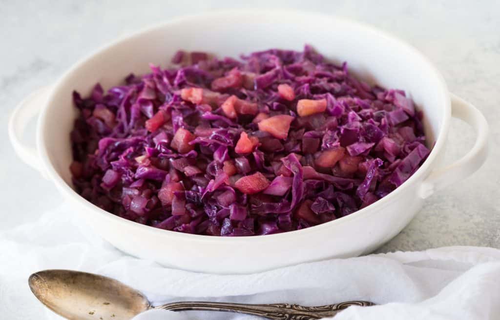 It's a breeze to cook my pressure cooker red cabbage and apple recipe in your Instant Pot or Electric Pressure cooker, it only takes 5 minutes, it's perfect to serve with most meats and of course it's gluten free, vegan, vegetarian, and low calorie, and has a paleo and vegan option.