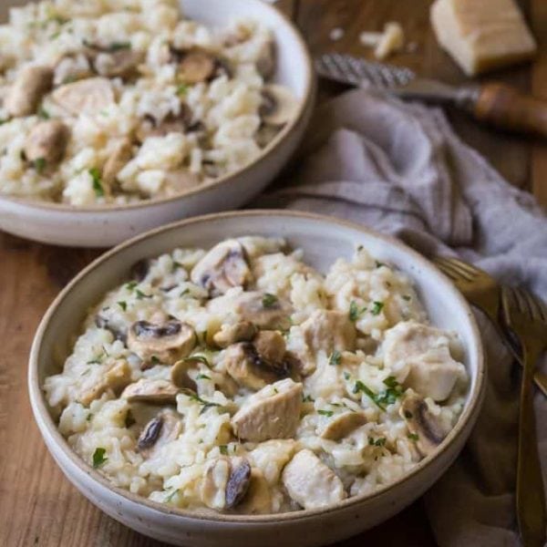 I know you'll love this super easy Instant Pot Risotto with Chicken and Mushrooms, it's gluten free, made in 30 minutes with no need to stand over the stove! #instantpot #instapot #pressurecooker
