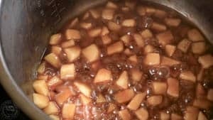 Apple caramel in an instant pot pressure cooker (1 of 1)