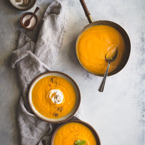 Carrot and coriander soup recipe | www.noshtastic.com | #carrotsoup #carrotandcoriandersoup #britishfood #britishrecipes #glutenfree #noshtastic #glutenfreerecipe #paleosoup #whole30soup #paleo #whole30