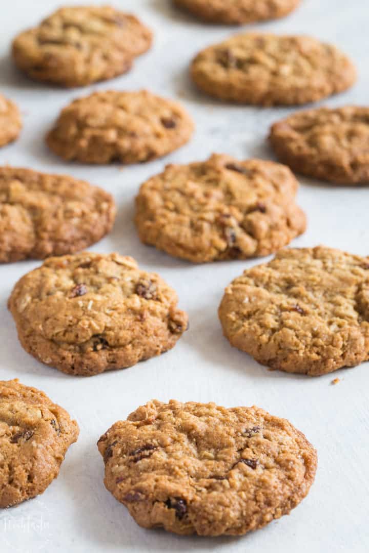 gluten free oatmeal raisin cookies recipe for the best chewy oatmeal cookies ever! | www.noshtastic.com | #glutenfreecookies #glutenfreebaking #glutenfree #oatmealraisin #noshtastic