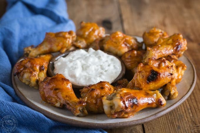 Easy recipe for Instant Pot pressure cooker chicken wings with blue cheese dip and a buffalo sauce #instantpot #instapot #pressurecooker