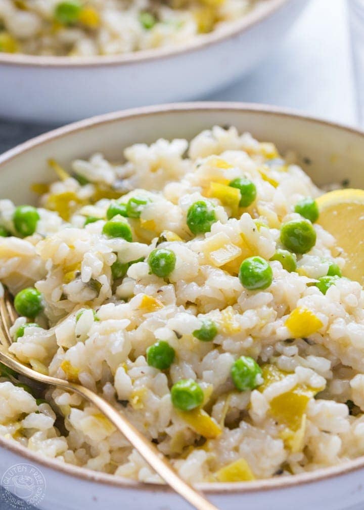 Pressure Cooker Risotto with leeks, peas, tarragon, an easy gluten free pressure cooker recipe for ristto that's perfect for any electric pressure cooker or Instant Pot | www.noshtastic.com | #instantpot #instapot #pressurecookerrisotto #electricpressurecooker #glutenfreepressurecooker #glutenfreeinstantpot #glutenfree #instantpotrisotto