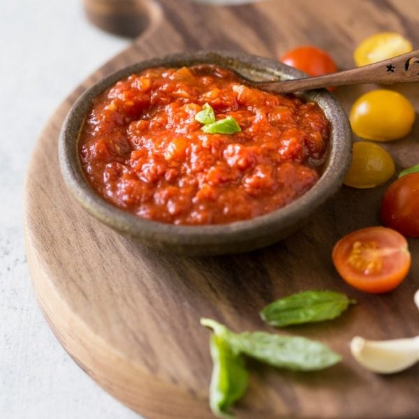 Low Carb Marinara Sauce Recipe from scratch, cheap, easy and a fraction of the cost of store bought sauce! #lowcarb #keto #glutenfree #paleo #whole30 #noshtastic