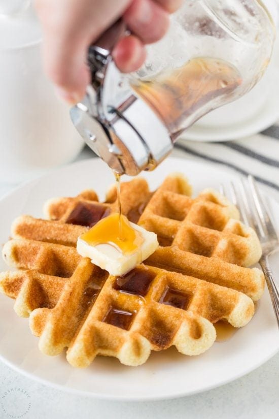 Easy Keto Waffles Recipe with Almond Flour! perfect low carb waffles make the best keto breakfast! | www.noshtastic.com | #keto #ketodiet #ketowaffles #waffles #lowcarbwaffles #ketogenic #ketorecipes #ketogenicdiet #lowcarb #noshtastic #glutenfree