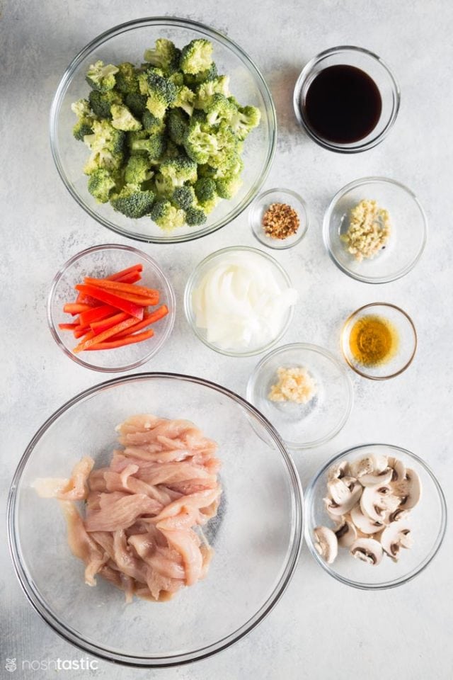 Keto Low Carb Chicken Stir Fry - Noshtastic