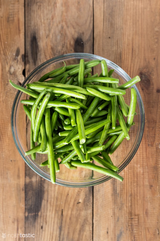 green beans in a bowl