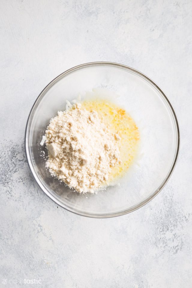 Keto Everything Bagel Crackers (low carb, gluten free)