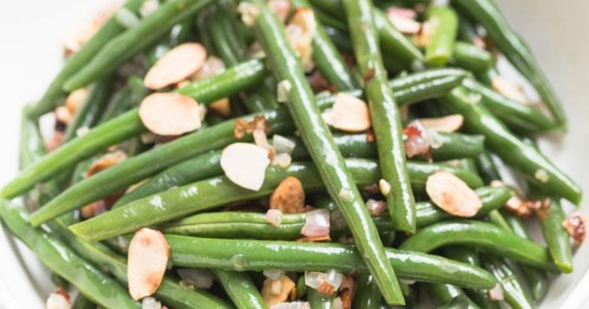Green Beans Almondine - Noshtastic